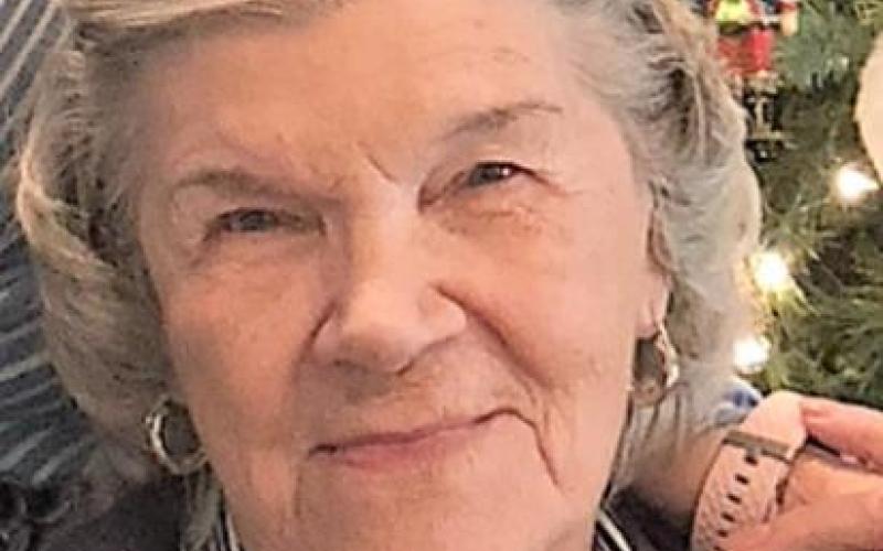 Dolores Marie Trouard Laque
