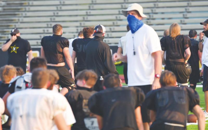 Pirate fans turn out for intrasquad scrimmage Friday