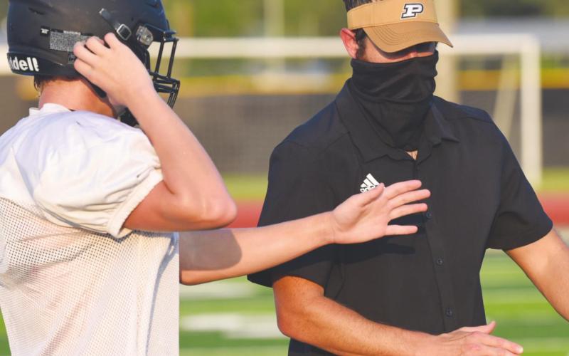 Pirate fans turn out for intrasquad scrimmage Friday