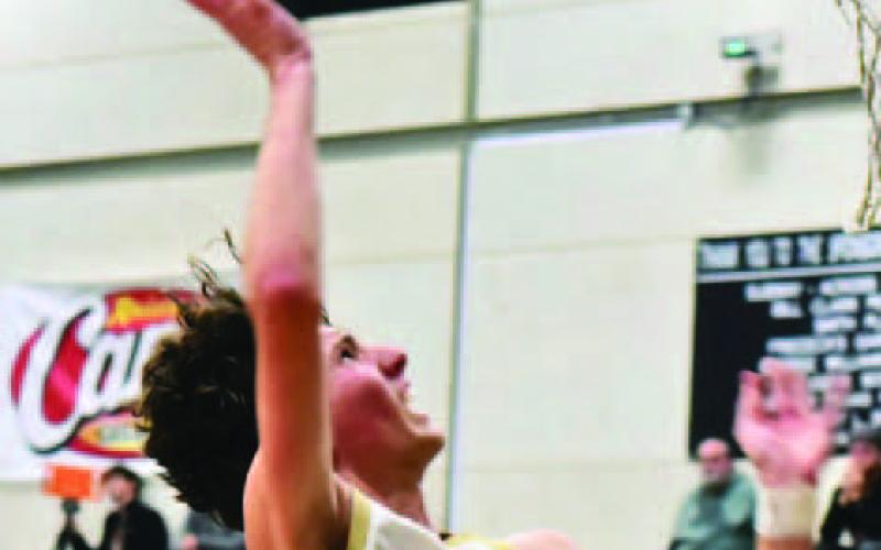 Zander Lindsey’s 33 points led the Pirates in scoring versus Kountze.