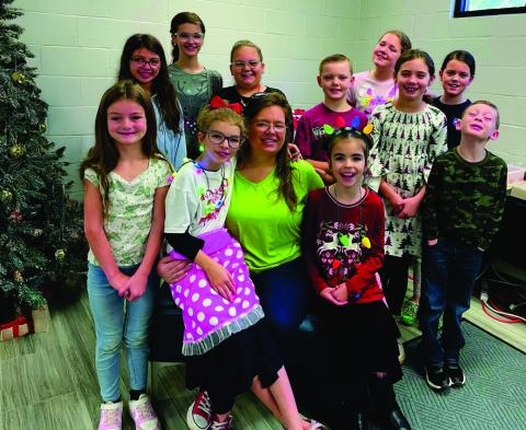 The Vidor Public Library held Wonder Reader’s Craft Hour on Thursday, December 19, 2024. The students decorated cookies, made Christmas candle holders, designed ornaments, and enjoyed holiday treats.