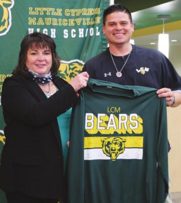 LCM Superintendent Stacey Brister welcomes Eric Peavey as the new Athletic Director for the Battlin’ Bears.