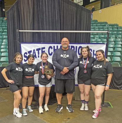 Lady Pirate Powerlifters 8th at State Meet