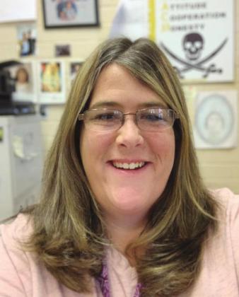 Vidor ISD Names Oak Forest's Lisa Arndt November Employee of the Month