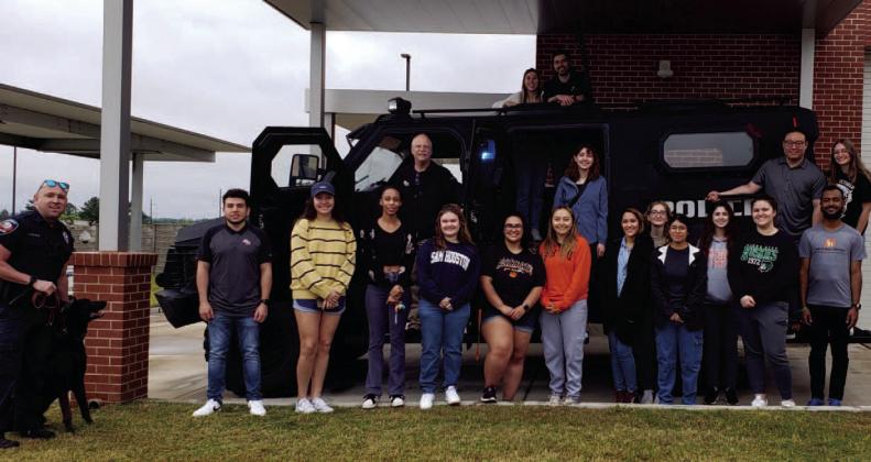 Chemistry class collaborates with Huntsville PD