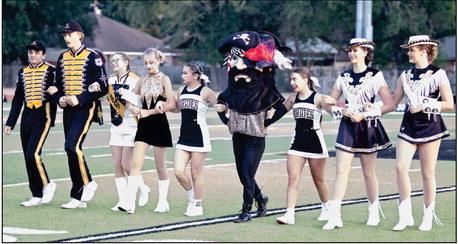 Vidor High School’s Good Sportsmanship League representatives presented Brazosport representatives with tokens of friendship before Friday’s game. Photo by Randall Luker