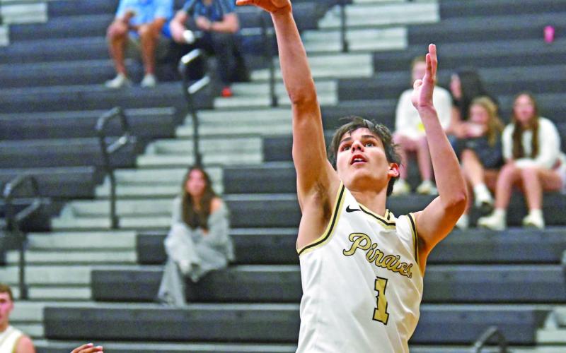 Pirates take 3rd at Nederland Basketball Tournament