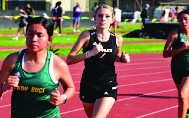 Lady Pirates 1st, Pirates 2nd at VHS Invitational Meet