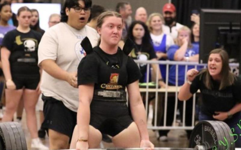 Lady Pirate Powerlifters place at State, new record set