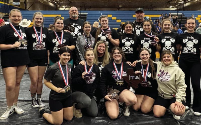 Lady Pirate Powerlifters win Regional Tournament