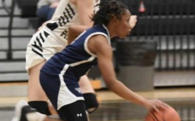 Lady Pirates fall to WOS, Silsbee