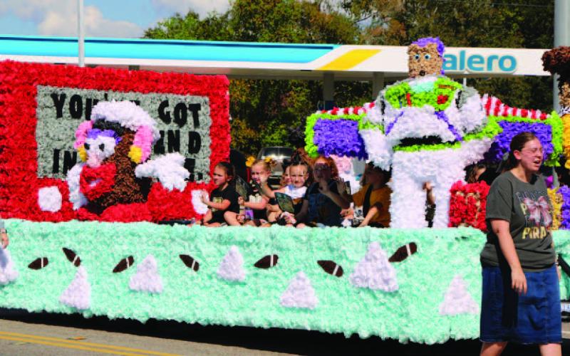 3rd Place Float Vidor Elementary