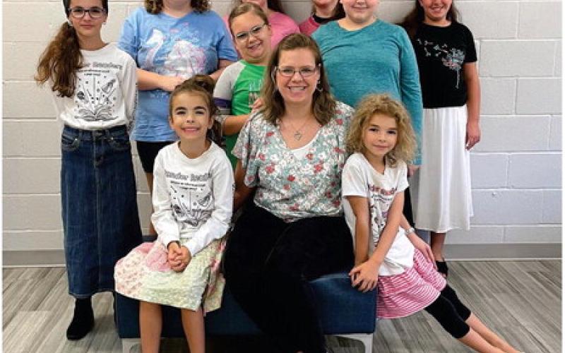 The Vidor Public Library held Wonder Readers’ craft hour on Thursday, September 21, 2023. Library Clerk Sarah Screws shared facts about the moon. The students created the phases of the moon with Oreo cookies and made recycled robots. VISD Courtesy Photo