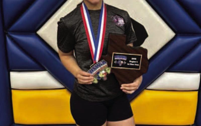 Lady Pirate Powerlifters first at Regional