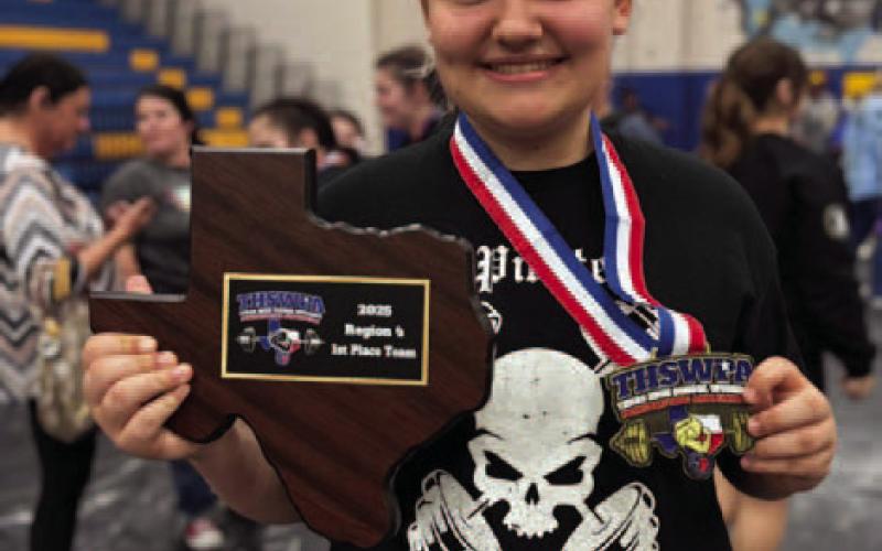 Lady Pirate Powerlifters first at Regional