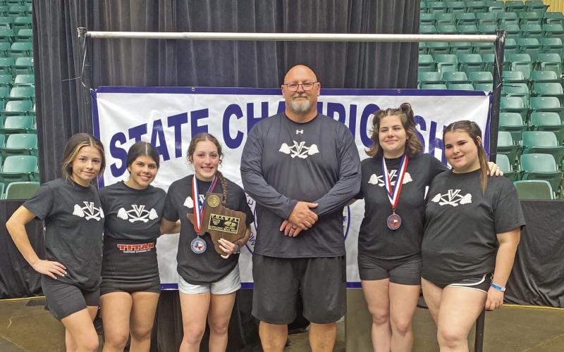 Lady Pirate Powerlifters 8th at State Meet