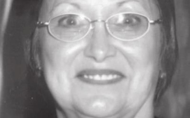 Linda Lou Burnett