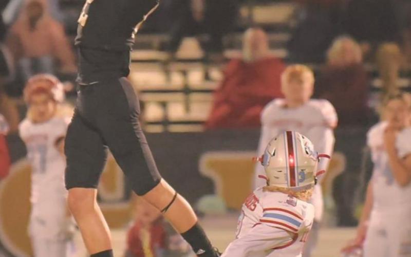Photo by Randall Luker Lance Beavers interception late in the 4th quarter sealed the 28-27 win over the Raiders.