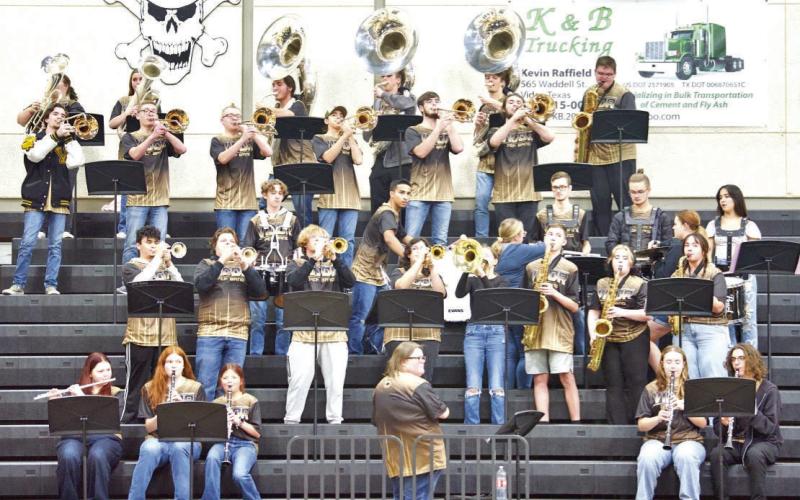 Vidor High School Director of Fine Arts Kara Phillips announced the Vidor High School Pep Band will perform at Vidor’s boys and girls home basketball games this season. The band held their inaugural performance this season Tuesday at the Lady Pirates game with Jasper. Also performing at halftime, the Vidor High School