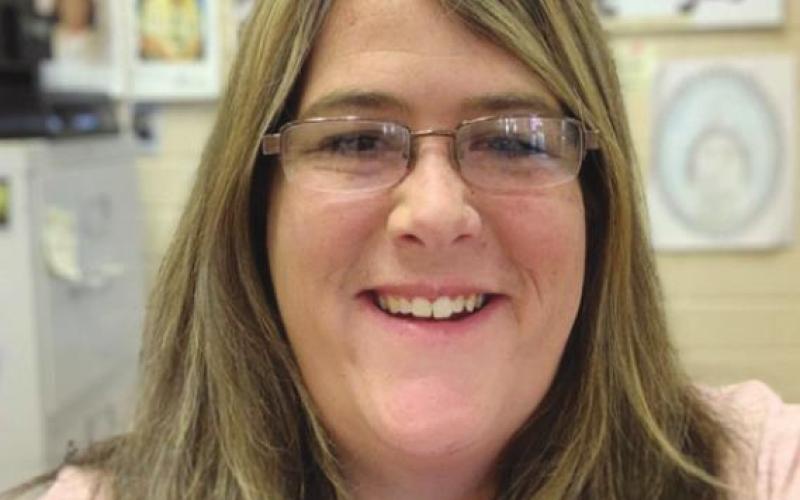 Vidor ISD Names Oak Forest's Lisa Arndt November Employee of the Month