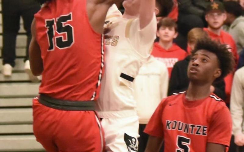 Lions sink Pirates 65-44
