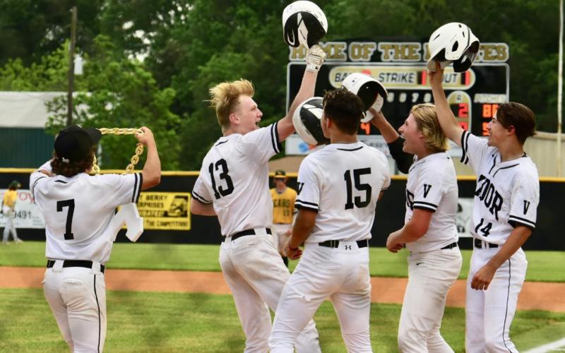 Vidor headed to playoffs after 16-6 play-in win over LCM