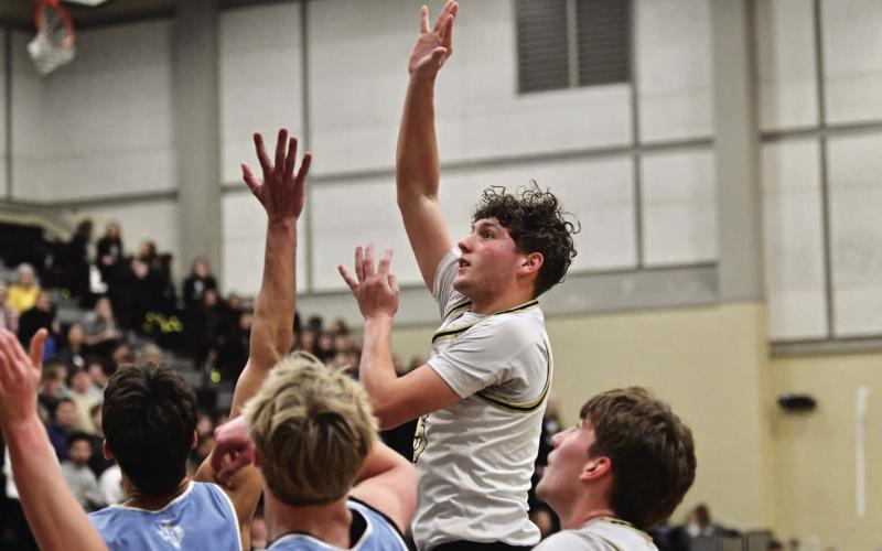 Bryce Loftin led the Pirates in scoring with 15.