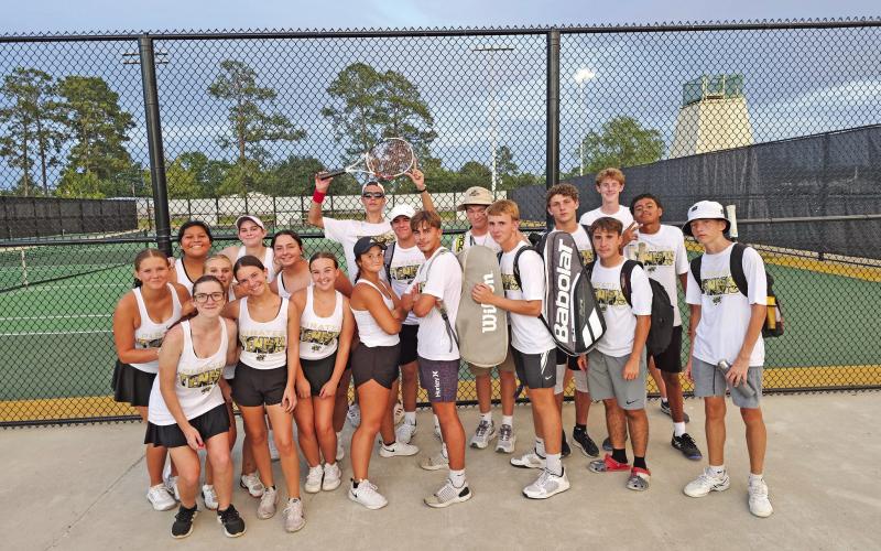 Pirate Tennis is 2-0 in district play