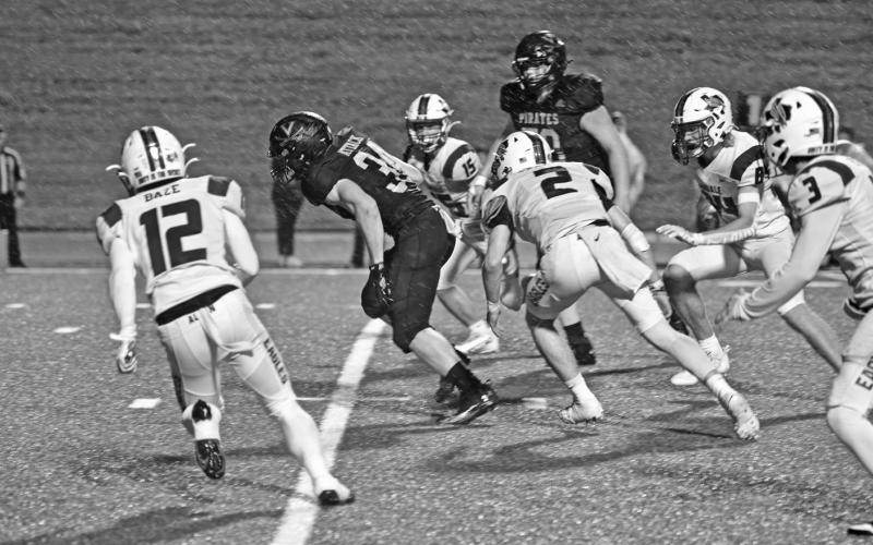 McWherter up the middle Grant McWherter, #34, slices through the Lindale defense for a touchdown Thursday in the bi-district playoff.