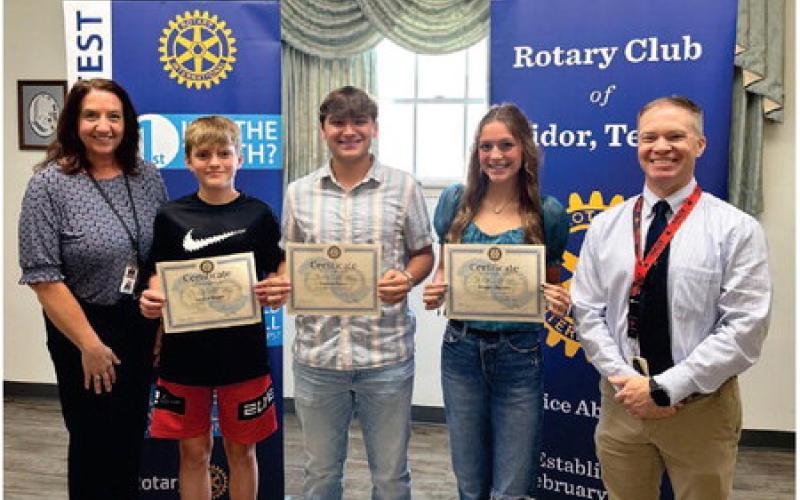 On Monday the Rotary Club of Vidor Texas honored the Vidor High School September Students of the Month with a luncheon at the weekly Rotary meeting. Congratulations to Jayden Magee (9th grade), Reagan Harvey (10th grade), Conner Davis (11th grade), and Brendon Jordan (12th grade). VISD Courtesy Photo