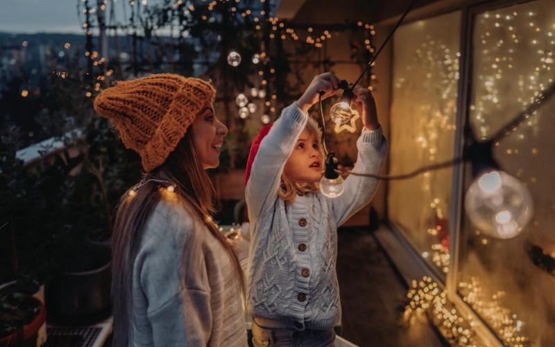 Brighten your holidays safely with lighting tips from Entergy Texas