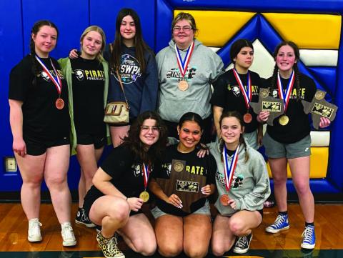 Lady Pirates 1st, Pirates 2nd at VHS Invitational Meet