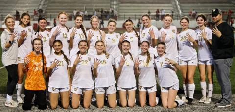 Lady Pirates advance to Regional semifinals