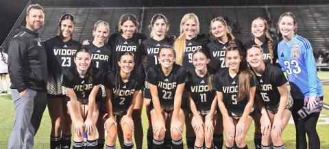 2025 Vidor Lady Pirate varsity soccer team.