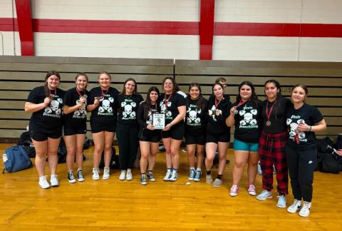 Lady Pirate powerlifters