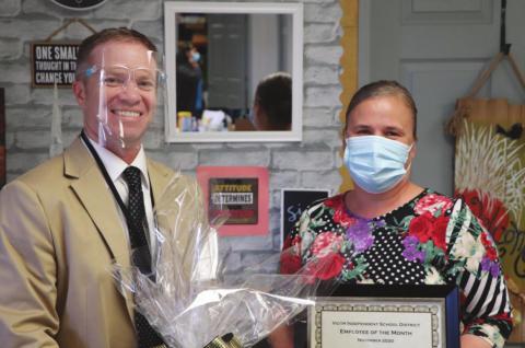 Vidor ISD Names Oak Forest's Lisa Arndt November Employee of the Month