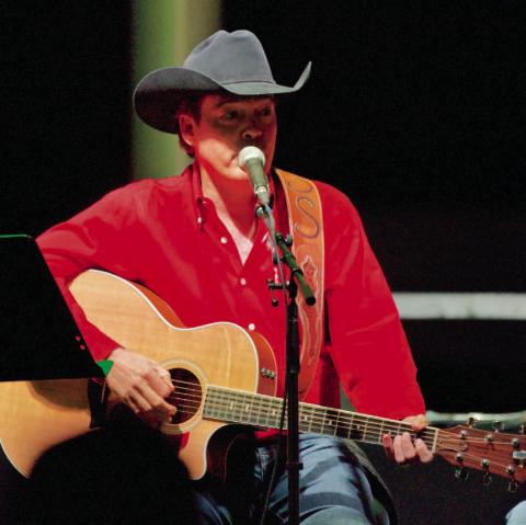 Clay Walker and his band is set to perform Sunday evening at Light Up Vidor from 5:30 to 6:30 just before the Christmas Tree lighting and fireworks show.