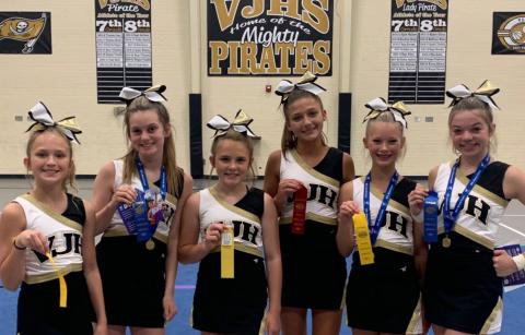 Vidor Jr. High cheerleaders UCA home camp