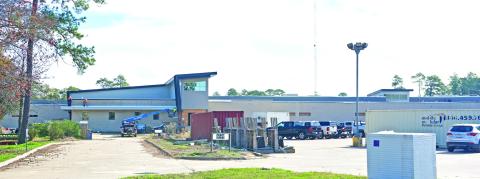 March move-in The new Vidor Middle School is obviously still a work in progress, Vidor ISD officials said they expect students to move in to their new classrooms in early March.