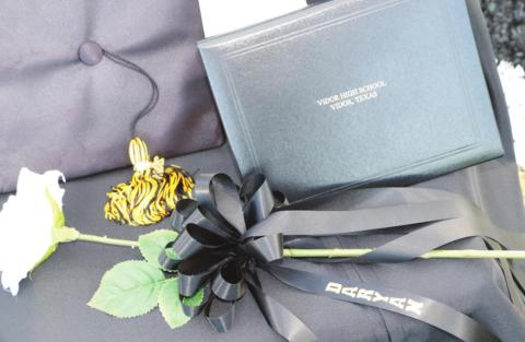 Daryan Jones, 2021 classmate who passed away from cancer this year, was remembered at graduation.