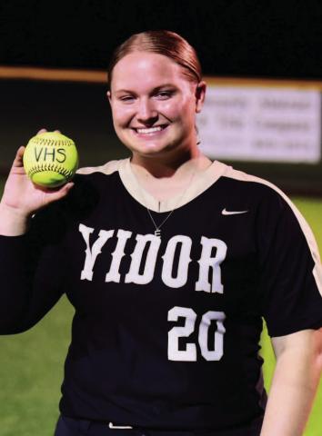 Allison Simmons hit a home run over the centerfield fence Friday at West Orange Stark, driving in two runs. Vidor defeated the Lady Mustanges 24-0. Photo by Randall Luker