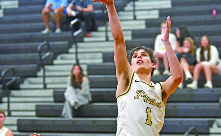 Pirates take 3rd at Nederland Basketball Tournament