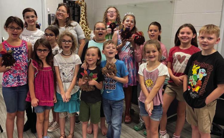 The Vidor Public Library held Wonder Reader’s Craft Hour on Thursday, November 7, 2024. The students made a Thanksgiving pom pom turkey craft using yarn, felt, feathers, and googly eyes.