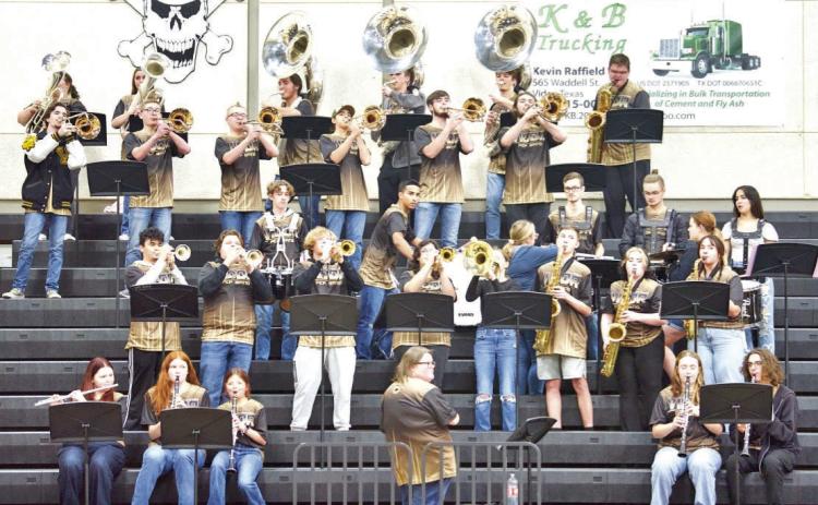 Vidor High School Director of Fine Arts Kara Phillips announced the Vidor High School Pep Band will perform at Vidor’s boys and girls home basketball games this season. The band held their inaugural performance this season Tuesday at the Lady Pirates game with Jasper. Also performing at halftime, the Vidor High School