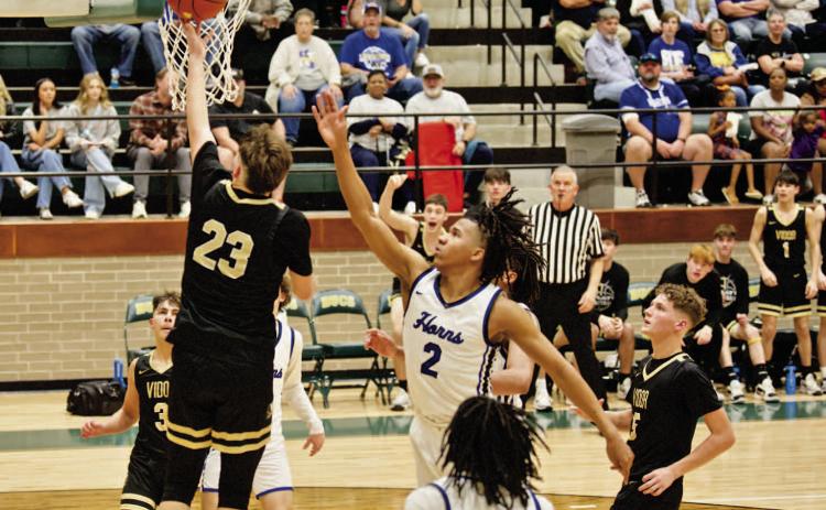 Good for two CadenBeavers makes a layup in Vidor’s bi-district match with #11 Hardin-Jefferson/