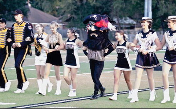 Vidor High School’s Good Sportsmanship League representatives presented Brazosport representatives with tokens of friendship before Friday’s game. Photo by Randall Luker