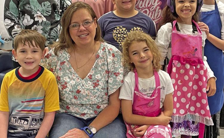 The Vidor Public Library held Wonder Readers’ craft hour on Thursday, October 19, 2023. Library clerk Sarah Screws told the students facts about spiders, and they made spider web slime for the craft.