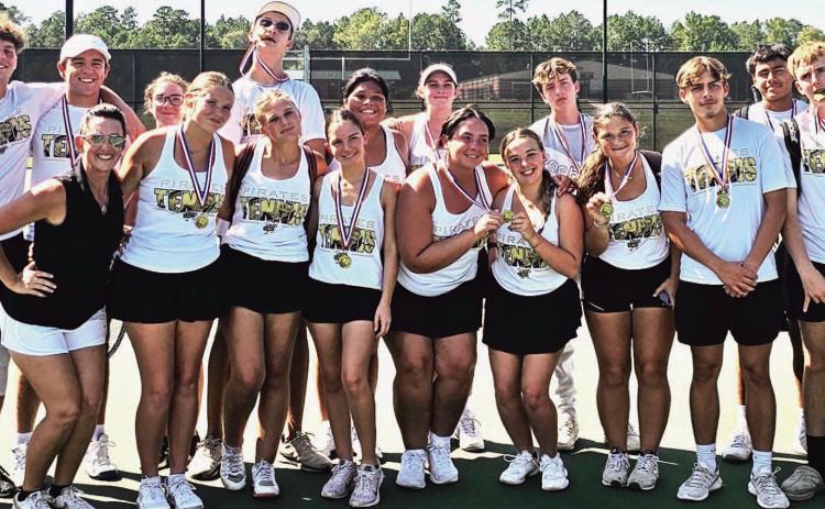 The Vidor Pirate Team Tennis continues to set records in 2024 with the school’s strong performance against the Livingston Lions, securing the first Bi-District Championship in the program’s history. Best of luck to the team as they head to Woodlands High School to face the Groesbeck Goats in the Area Round this Friday! Go Pirates!