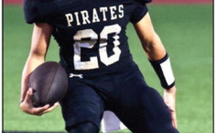 Pirate QB Daigan Venable after scoring a touchdown in Friday’s 34-0 win over Brazosport. Photo by Randall Luker