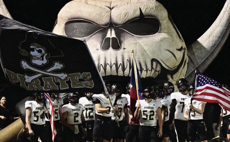 The Vidor Pirates will travel to Kilgore Friday to battle the Kilgore Bulldogs at Kilgore College Friday at 7:30. The 8-2 Bulldogs are coming off a 48-0 win over Mabank while the 5-5 Pirates defeated Livingston 61-14.